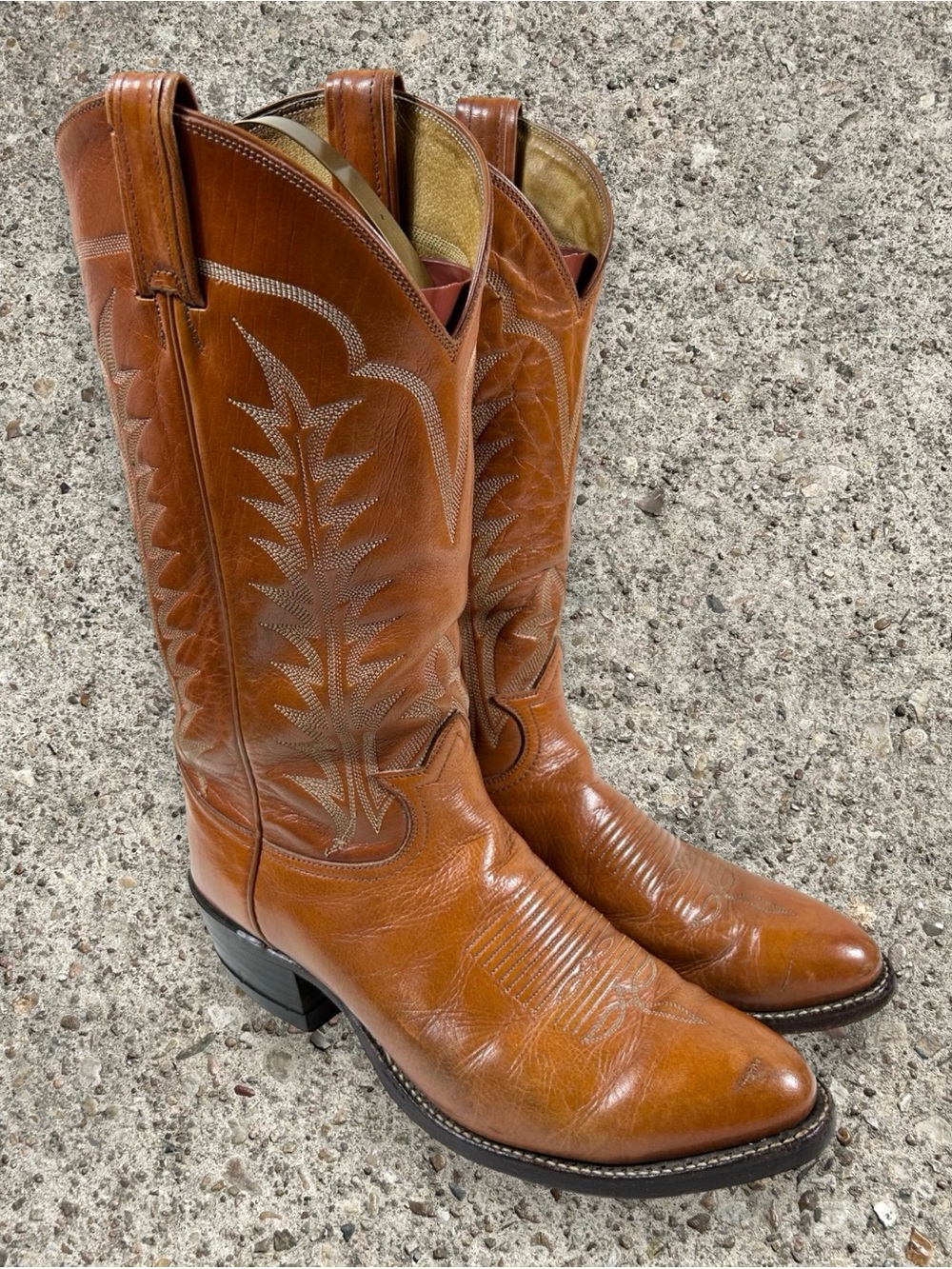 TONY LAMA vintage 90s cognac leather western boots